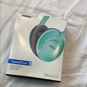 Bose Soundtrue headphones